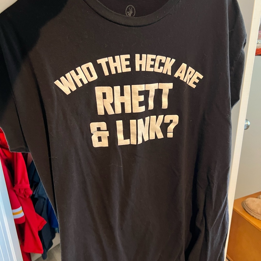 Black Graphic Tee - Short Sleeve